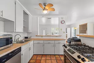 1007 Avon Rd, West Palm Beach, FL 33401 - Photo 6