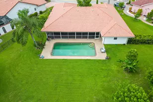 8501 NW 80 St, Tamarac, FL 33321 - Photo 6