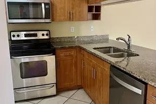 6426 Emerald Dunes Dr, West Palm Beach, FL 33411 - Photo 2