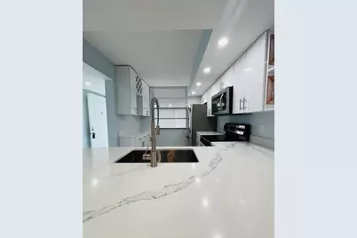 3635 Whitehall Drive #404, West Palm Beach, FL 33401 - Photo 8