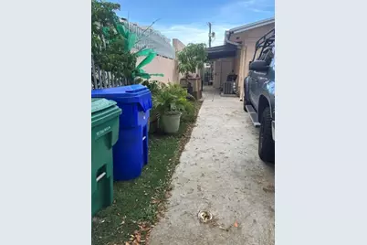 255 NW 27th Court, Miami, FL 33125 - Photo 14