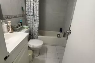 255 NW 27th Ct, Miami, FL 33125 - Photo 4