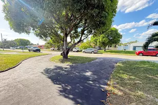 7820 Orleans St, Miramar, FL 33023 - Photo 6