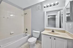 8658 S Southgate Shores Cir, Tamarac, FL 33321 - Photo 16