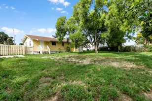 1464 W 32nd St, Riviera Beach, FL 33404 - Photo 2
