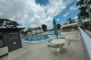 334 Knotty Pine Cir, Greenacres, FL 33463 - Photo 12