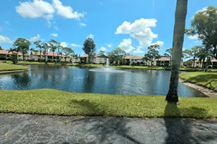 334 Knotty Pine Cir, Greenacres, FL 33463 - Photo 12