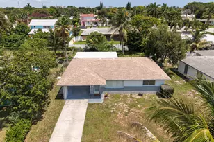 215 Evergreen Dr, West Palm Beach, FL 33403 - Photo 36