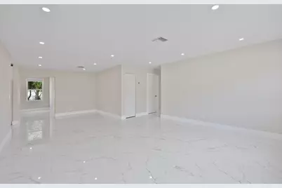215 Evergreen Drive, West Palm Beach, FL 33403 - Photo 6