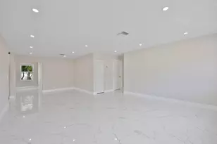215 Evergreen Dr, West Palm Beach, FL 33403 - Photo 6