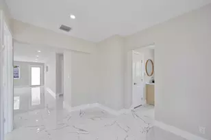 215 Evergreen Dr, West Palm Beach, FL 33403 - Photo 18