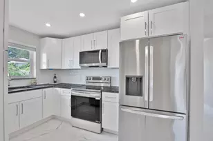 215 Evergreen Dr, West Palm Beach, FL 33403 - Photo 14