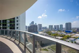 488 NE 18th St, Miami, FL 33132 - Photo 16