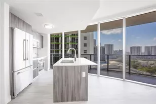 488 NE 18th St, Miami, FL 33132 - Photo 2