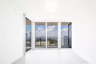 488 NE 18th St, Miami, FL 33132 - Photo 6