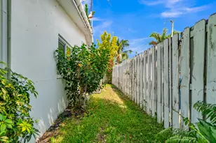 4221 NE 16th Ave, Oakland Park, FL 33334 - Photo 46