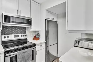 2721 Ocean Club Blvd, Hollywood, FL 33019 - Photo 6