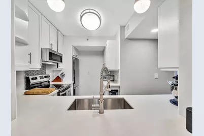 2721 Ocean Club Boulevard #104, Hollywood, FL 33019 - Photo 8