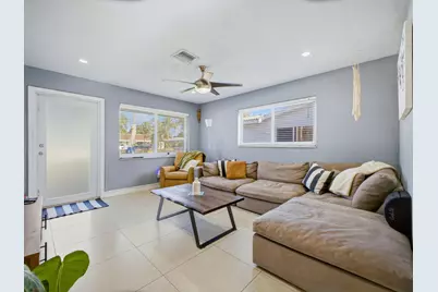 451 SE 1st Avenue #A-B, Pompano Beach, FL 33060 - Photo 6