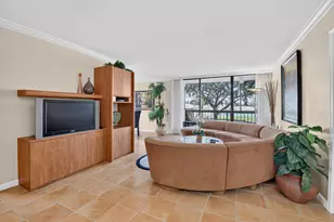 1721 Bridgewood Dr, Boca Raton, FL 33434 - Photo 8