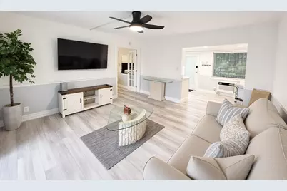 209 SE 6th Street #11, Boynton Beach, FL 33435 - Photo 2