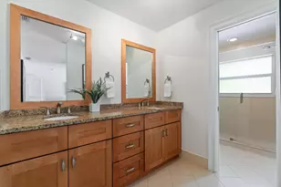 824 Foxpointe Cir, Delray Beach, FL 33445 - Photo 20