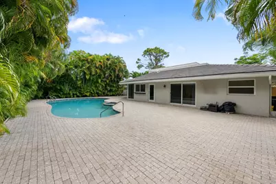 824 Foxpointe Circle, Delray Beach, FL 33445 - Photo 30