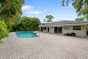 824 Foxpointe Cir, Delray Beach, FL 33445 - Photo 30