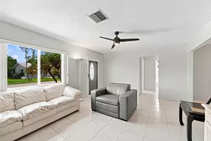 7104 NW 70th Ct, Tamarac, FL 33321 - Photo 8