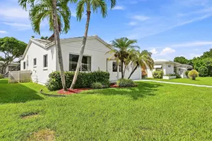 7104 NW 70th Ct, Tamarac, FL 33321 - Photo 4