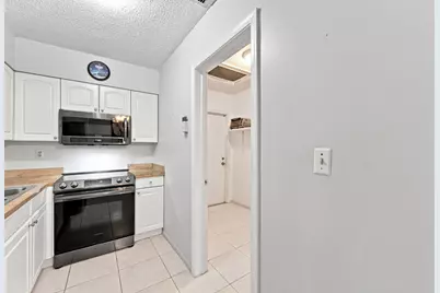 7104 NW 70th Court, Tamarac, FL 33321 - Photo 14