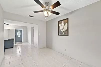 7104 NW 70th Court, Tamarac, FL 33321 - Photo 12