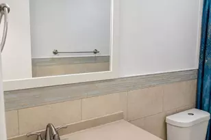 330 W 22nd Ct, Riviera Beach, FL 33404 - Photo 6