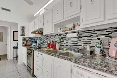 615 Laconia Circle, Greenacres, FL 33467 - Photo 4