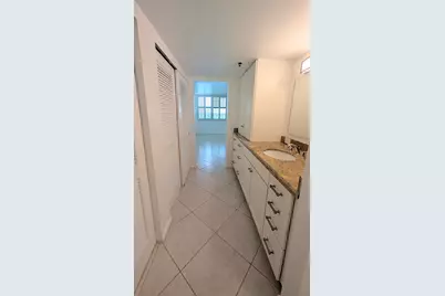 105 Lake Emerald Drive #810, Oakland Park, FL 33309 - Photo 8