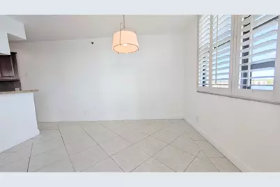 105 Lake Emerald Drive #810, Oakland Park, FL 33309 - Photo 12