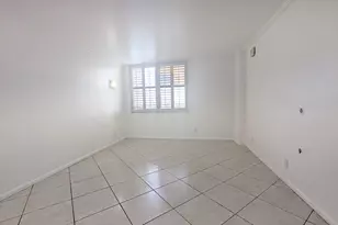 105 Lake Emerald Dr, Oakland Park, FL 33309 - Photo 6