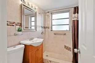 1050 SE 14th Pl, Fort Lauderdale, FL 33316 - Photo 12