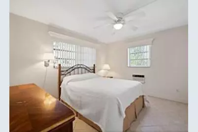 1050 SE 14th Place #15B, Fort Lauderdale, FL 33316 - Photo 10