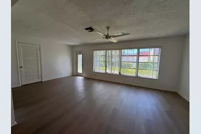 5800 Fernley Drive W #17, West Palm Beach, FL 33415 - Photo 10