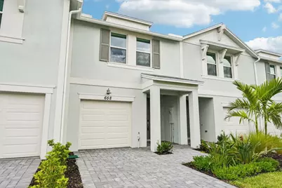 658 Salisbury Circle, Fort Pierce, FL 34982 - Photo 2