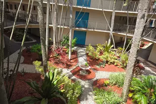 5190 Las Verdes Cir, Delray Beach, FL 33484 - Photo 8