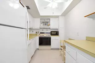 11811 Ave Of The Pga, Palm Beach Gardens, FL 33418 - Photo 8