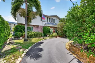 1636 SE 14th St, Fort Lauderdale, FL 33316 - Photo 2