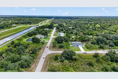 720 Jerome Street, Lehigh Acres, FL 33972 - Photo 6