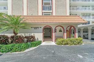 911 Gardenia Dr, Delray Beach, FL 33483 - Photo 44