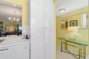 911 Gardenia Dr, Delray Beach, FL 33483 - Photo 6
