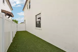 3567 W 110th Terrace, Hialeah, FL 33018 - Photo 40