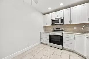 2662 Carambola Cir N, Coconut Creek, FL 33066 - Photo 2