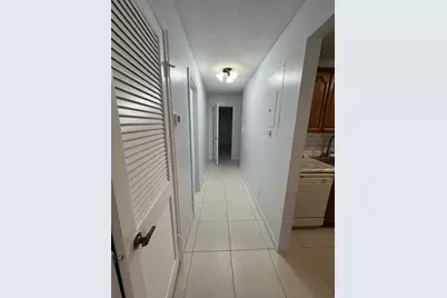 3211 SW 1st Street, Deerfield Beach, FL 33442 - Photo 8